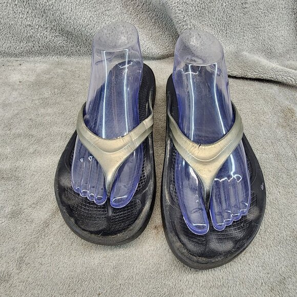 Oofos Shoes Womens 8 Gold Black Oolala Thong Comfort Recovery Sandals *Read* - Picture 4 of 13